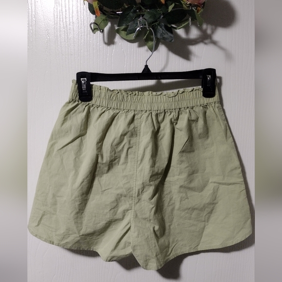 🍉3/$20 Madewell green lightweight shorts - Picture 9 of 15